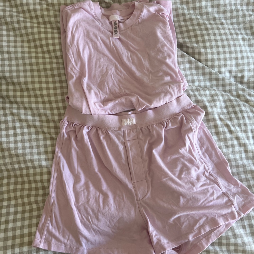 skims boyfriend set